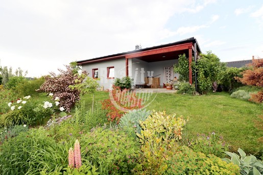 Exkluzivní prodej nízkoenergetického, ekologického rodinného domu se zahradou v Hybrálci  - Fotka 19