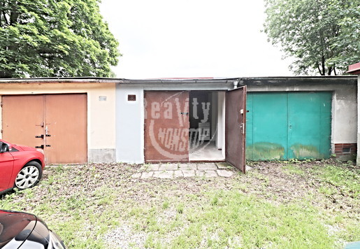 Exkluzivní prodej prostorné garáže v Kostelci - Fotka 3