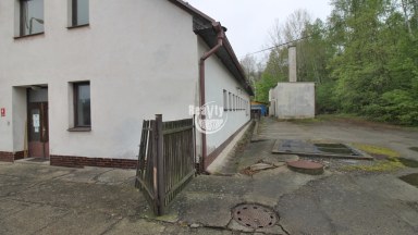 Prodej manipulačního skladu se železniční vlečkou a administrativní budovou v Ledči nad Sázavou