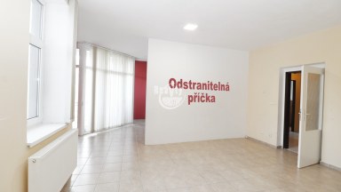Ve výhradním zastoupení nabízíme pronájem velice pěkného bytu 3+kk s garáž.stáním v Jihlavě