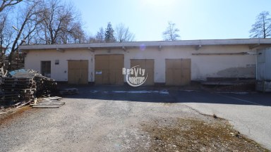 Pronájem garáží, dílen, skladů a zpevněné plochy v Hodicích nedaleko Jihlavy (od 50 m2 výše)