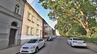 Prodej výjimečného rodinného domu se zahrádkou o 4 podlažích v Jihlavě, Štefánikovo náměstí