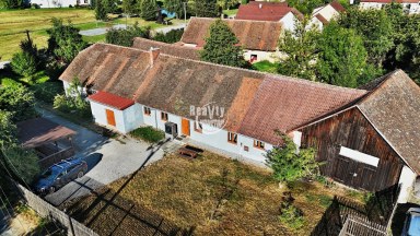 Exkluzivní prodej rodinného domu (penzionu) v obci Volevčice u Telče