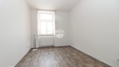 Nabízíme k pronájmu zděný zrekonstruovaný byt 3+kk nedaleko centra Jihlavy, Mahlerova ulice