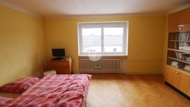 Exkluzivní prodej rodinného domu se zahradou, garáží a hospodářskou bodovou v obci Suchá