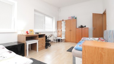 Prodej moderního řadového domu s terasou a zahradou – Jihlava, ul. Na Dolech
