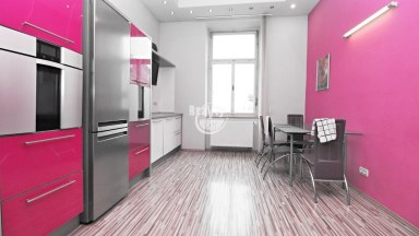 Nabízíme k pronájmu zděný velkometrážní byt 2+1 poblíž centra Jihlavy, Mahlerova ulice