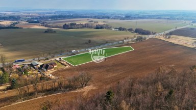 Strategický pozemek 11 125 m² u sjezdu z D1 (Štoky)