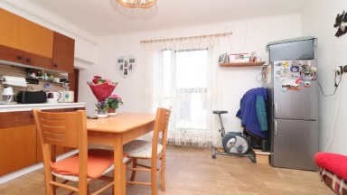 Rodinný dům s uzavřeným dvorem a prostornou zahradou, Chvalovice u Znojma