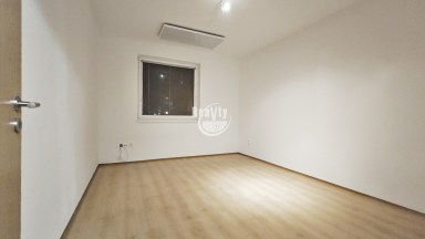 Nabízíme k pronájmu zděný byt 2+kk v ulici Buková v Jihlavě