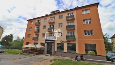 Prodej útulného bytu 1+kk s balkonem a spolehlivým nájemcem v Jihlavě (ul. Erbenova)