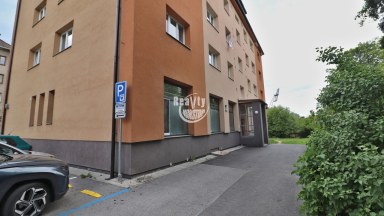 Prodej útulného bytu 1+kk s balkonem a spolehlivým nájemcem v Jihlavě (ul. Erbenova)