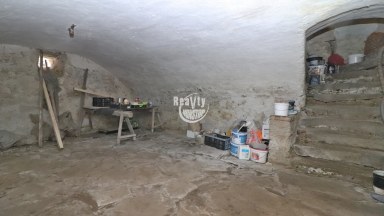 Prodej bývalé zemědělské usedlosti v obci Budeč