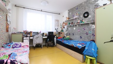 Nabízíme k pronájmu byt 3+1 ve vyhledávané lokalitě Jihlavy, ulice Březinova