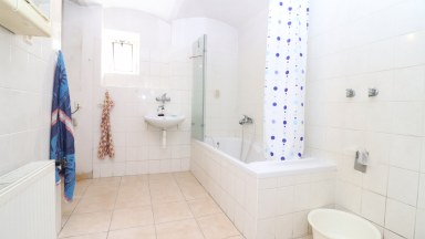 Prodej rodinného domu s kouzelným sklepem a obřím potenciálem – Mramotice u Znojma