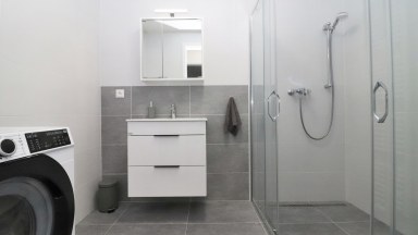 Nabízíme pronájem zánovního zděného bytu 2+kk s balkónem a parkovacím stáním u centra Jihlavy