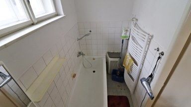 Prodej rodinného domu se dvěma garážemi a zahradou v Třešti