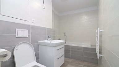 Nabízíme pronájem zánovního zděného bytu 2+kk s lodžií, Hruškové Dvory, Jihlava