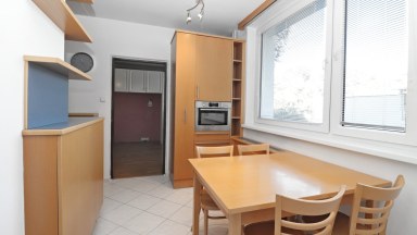 Nabízíme k pronájmu zrekonstruovaný byt 3+1 v ulici Polní v Jihlavě