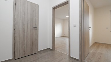 Nabízíme pronájem novostavby zděného bytu 2+kk s lodžií a parkovacím stáním, Hlubočepy