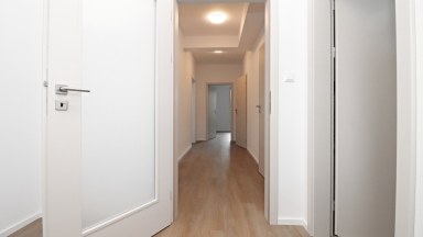Nabízíme pronájem novostavby zděného bytu 3+kk se zahrádkou a krytým parkovacím stáním v Jihlavě