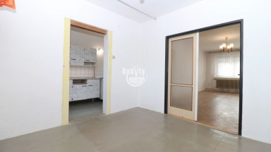 Prostorný zděný byt 3+1 s lodžií, Jihlava - Ulice Erbenova.