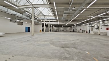 Exkluzivní pronájem výrobních/skladových prostor se zázemím v těsné blízkosti sjezdu D1 u Jihlavy