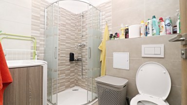 Moderní a úsporný byt 1+1 (25,9 m²) s balkónem a sklepem – Jihlava, Královský vršek